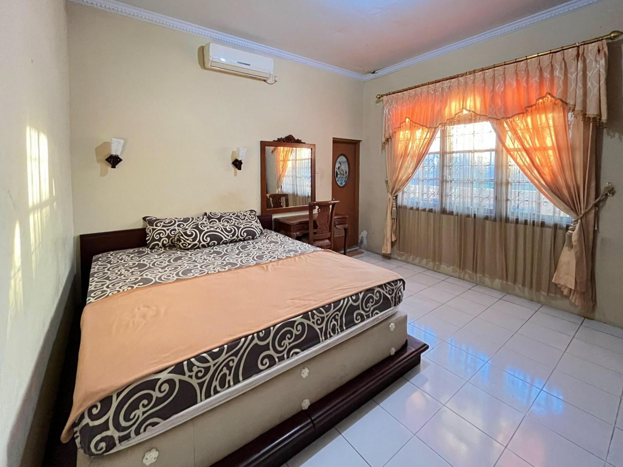 Reddoorz At Hotel Madani Syariah Lempuyangan Yogyakarta Dış mekan fotoğraf
