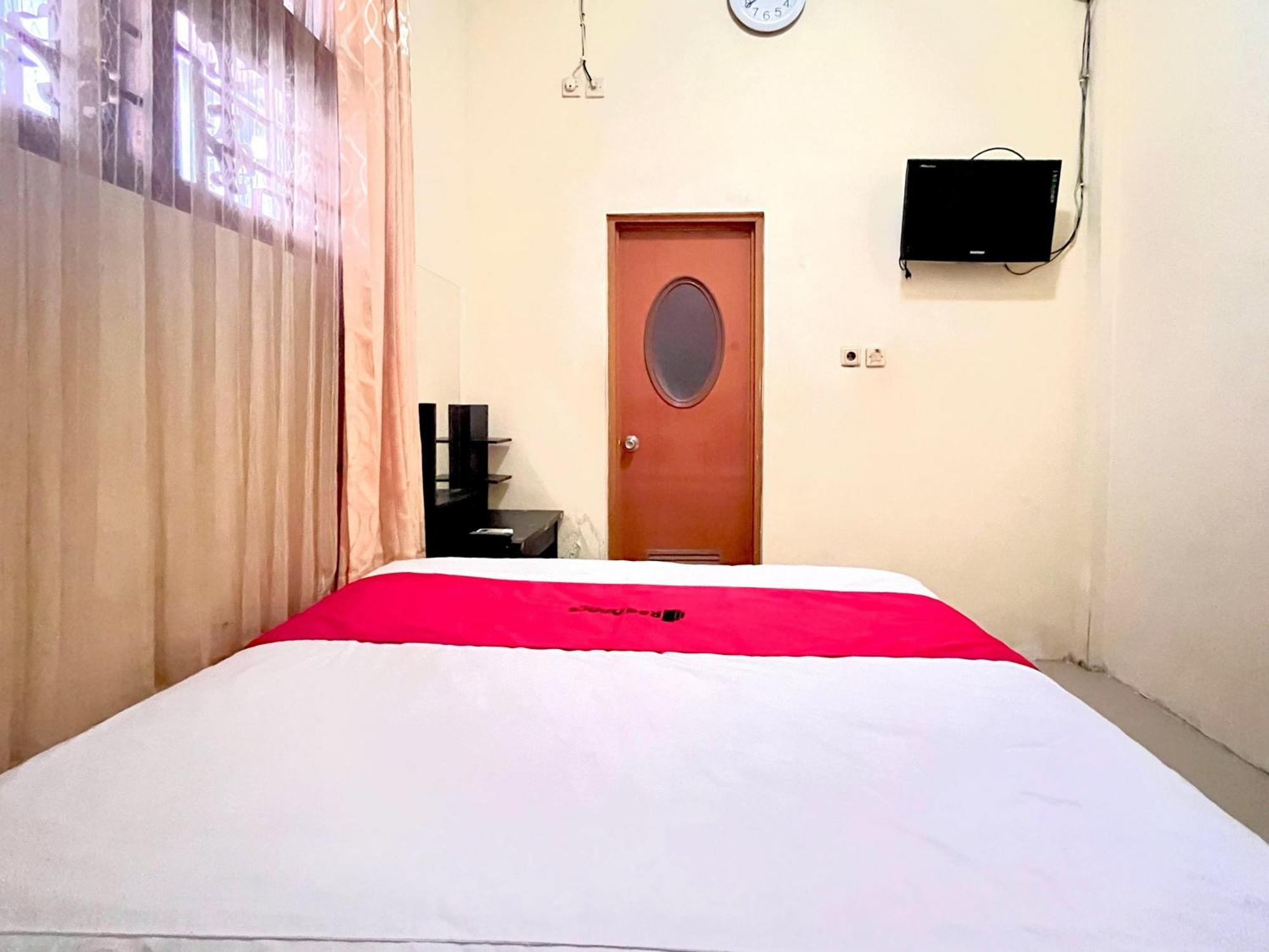 Reddoorz At Hotel Madani Syariah Lempuyangan Yogyakarta Dış mekan fotoğraf